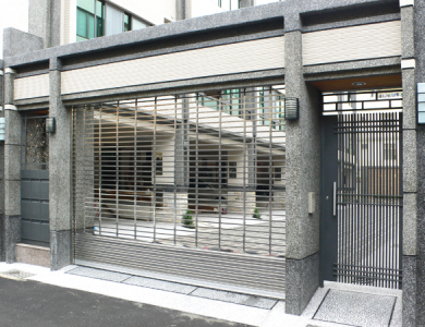 CỬA CUỐN LƯỚI INOX - GIAO HOÀ ÁNH SÁNG